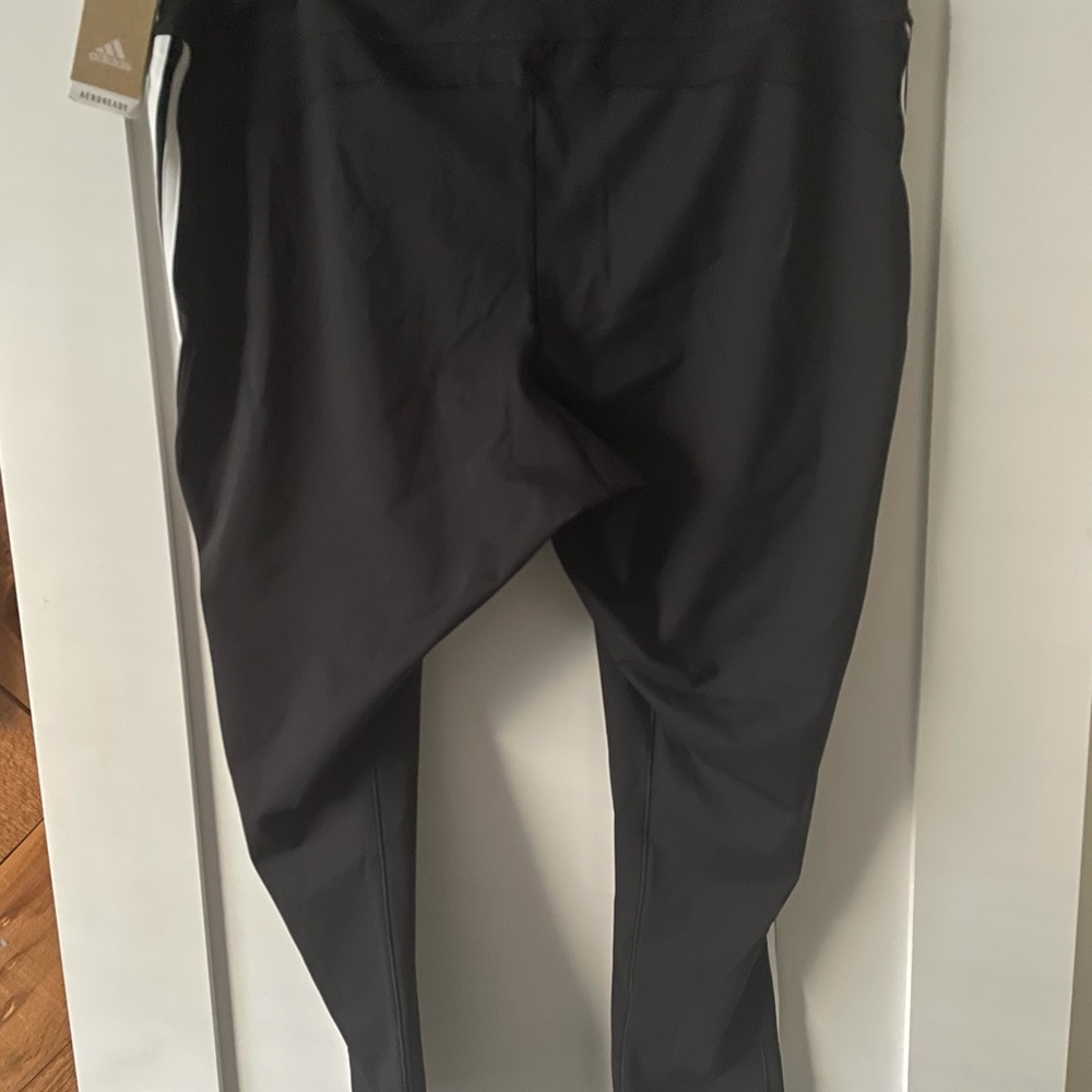 Adidas classic three stripe workout leggings